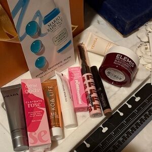 ELEMIS Black Pro-Collagen Eye Revive Mask is included in this high end make up